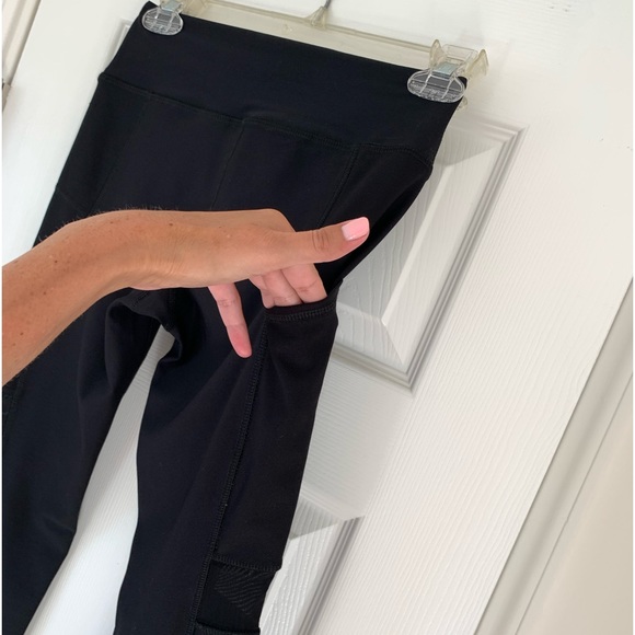 💥BOGO💥 Women’s black Yoga pants. Size XS Perfect condition - Picture 5 of 8